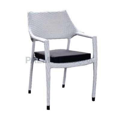 Kollu Rattan Beyaz Sandalye